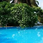 Megna - Paradise Bed and Breakfast